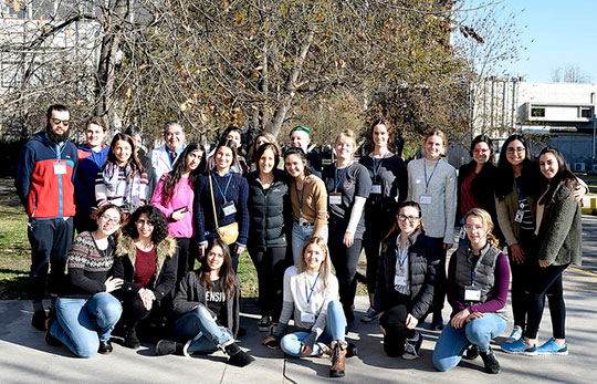 Grupo de estudiantes y académicos de Intercambio