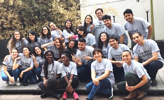 Docente capacita a Líderes Pares en VIH 2