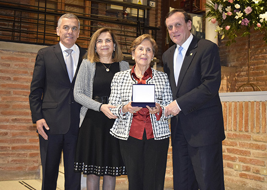 Docente capacita a Líderes Pares en VIH 2